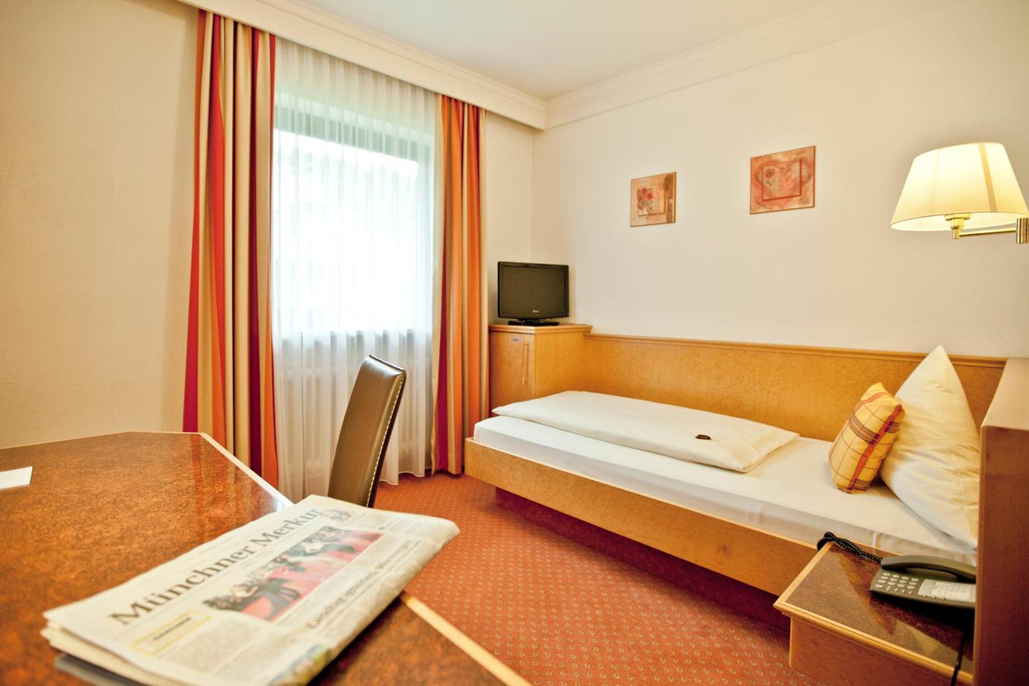 Gräfelfing Wuermtaler Gaestehaus חדר תמונה